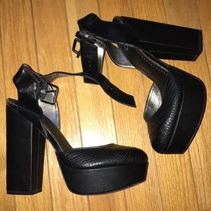 Circus by Sam Edelman Black Platform Heels